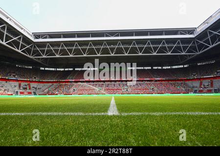 Düsseldorf, Deutschland, 21.05.2023. Fortuna Düsseldorf gegen Hannover 96, Fußball 2. Bundesliga, 33. Spieltag, Staffel 2022/2023. Merkur Spiel-Arena, Düsseldorf. DFL-VORSCHRIFTEN VERBIETEN DIE VERWENDUNG VON FOTOS ALS BILDSEQUENZEN UND/ODER QUASI-VIDEO. Kredit: NewsNRW / Alamy Live News Stockfoto