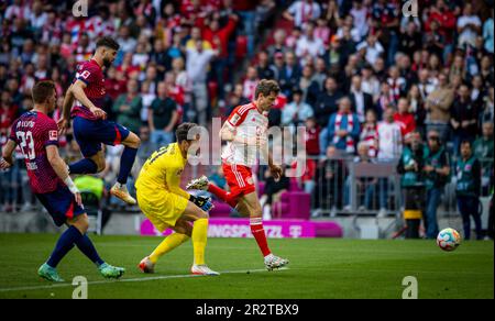 Munic, Deutschland. 20. Mai 2023. Marcel Halstenberg (RBL), Josko Gvardiol (RBL), Janis Blaswich (RBL), Thomas Müller (München) FC Bayern München – RB Stockfoto