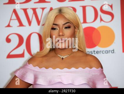 London, Großbritannien. 21. Februar 2018. Stefflon Don nimmt an den BRIT Awards 2018 in der O2 Arena in London Teil. (Foto: Fred Duval/SOPA Images/Sipa USA) Guthaben: SIPA USA/Alamy Live News Stockfoto