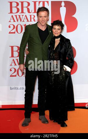 London, Großbritannien. 21. Februar 2018. Damian Lewis und Helen McCrory nehmen an den BRIT Awards 2018 in der O2 Arena in London, England, Teil. (Foto: Fred Duval/SOPA Images/Sipa USA) Guthaben: SIPA USA/Alamy Live News Stockfoto