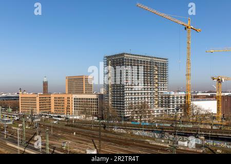 Blick auf den Bahnhof Deutz und der Baustelle des Bauvorhabens MesseCity Koeln in der Nähe der Messegelände im Stadtteil Deutz, Köln, Stockfoto