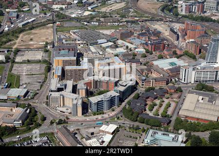 Luftaufnahme aus dem Osten, westlich der Büroblöcke & Clayton Hotel an der Sweet Street in Holbeck, südlich des Stadtzentrums von Leeds, West Yorkshire Stockfoto