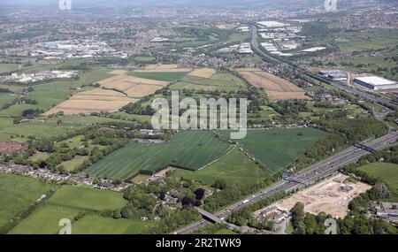 Luftaufnahme des vorgeschlagenen Amazonas-Standorts in der Nähe der M62 in Scholes, Cleckheaton, West Yorkshire Stockfoto