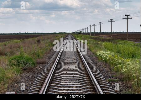 Velyka Oleksandrivka, Ukraine. 19. Mai 2023. Gleis in Velyka Oleksandrivka, Ukraine. (Foto: Michael Brochstein/Sipa USA) Guthaben: SIPA USA/Alamy Live News Stockfoto