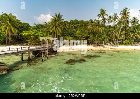 Traumstrand Ao Noi Beach auf der Insel Ko Kut oder Koh Kood im Golf von Thailand, Asien | Ao Noi Beach auf Ko Kut oder Koh Kood, Insel im Golf von Stockfoto