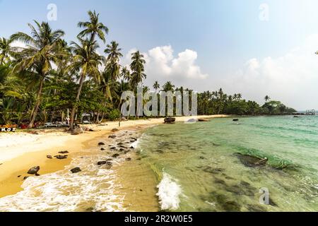 Traumstrand Ao Noi Beach auf der Insel Ko Kut oder Koh Kood im Golf von Thailand, Asien | Ao Noi Beach auf Ko Kut oder Koh Kood, Insel im Golf von Stockfoto