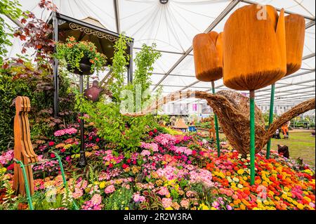 London, Großbritannien. 21. Mai 2023. Der Birmingham City Stand im Großen Pavillon - die Chelsea Flower Show 2023. Kredit: Guy Bell/Alamy Live News Stockfoto