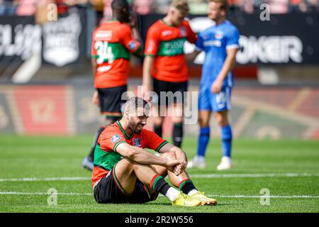 Nijmegen, Niederlande. 21. Mai 2023. NIJMEGEN, NIEDERLANDE - MAI 21: Oussama Tannane von NEC Nijmegen enttäuscht während des Eredivisie-Spiels zwischen NEC Nijmegen und AZ Alkmaar im Goffertstadion am 21. Mai 2023 in Nijmegen, Niederlande (Foto von Broer van den Boom/Orange Pictures). Kredit: Orange Pics BV/Alamy Live News Stockfoto