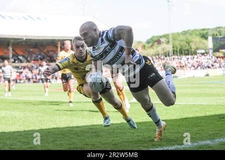 Castleford, Großbritannien. 21. Mai 2023. Probieren Sie Hull fc Adam Swift *** beim Betfred Challenge Cup-Spiel zwischen Castleford und Hull FC am 21. Mai 2023 im MEND-A-Hose Jungle in Castleford, Großbritannien. Foto von Simon Hall. Nur redaktionelle Verwendung, Lizenz für kommerzielle Verwendung erforderlich. Keine Verwendung bei Wetten, Spielen oder Veröffentlichungen von Clubs/Ligen/Spielern. Kredit: UK Sports Pics Ltd/Alamy Live News Stockfoto