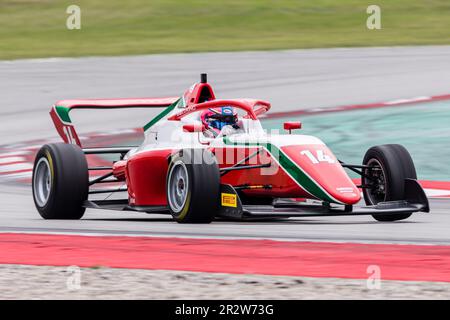 21. Mai 2023; Circuit de Barcelona-Catalunya, Barcelona, Katalonien, Spanien: 6 Stunden Barcelona, Tag 2; Chloe Chong (GBR) mit der Prema Racing Formel 1 Academy Tatuus Automobili Stockfoto