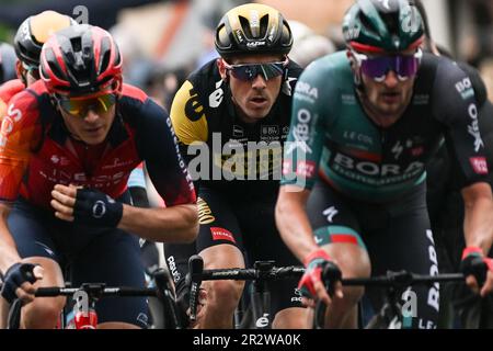 Bergamo, Italien. 21. Mai 2023. BERGAMO, ITALIEN - MAI 21: Edoardo Affini aus Italien und Team Jumbo-Visma treten während des Giro d'Italia 2023 106. 195km, Stufe 15 von Seregno nach Bergamo/#UCIWT/am 21. Mai 2023 in Seregno, Italien, an. Foto: Tiziano Ballabio Credit: Live Media Publishing Group/Alamy Live News Stockfoto