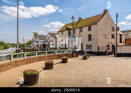 Das Bridge House, am Flussufer in Upton auf der Severn, Worcestershire. Stockfoto