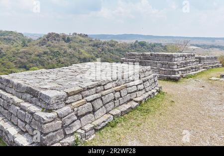 Die überblickten Maya-Ruinen von Chinkultic in der Nähe des Nationalparks Montebello Lakes in Chiapas Stockfoto