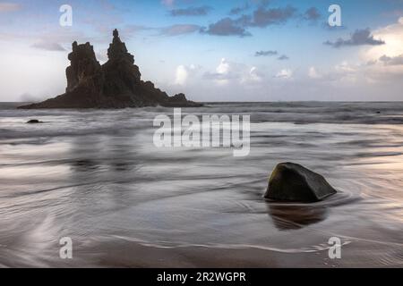 Abend am Strand von Benijo in der Nähe von Taganana, Teneriffa, Spanien Stockfoto