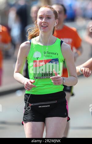 Manchester, Großbritannien. 21. Mai 2023. Jessie Elland führt am Sonntag, den 21. Mai 2023, den Great Manchester Run in Manchester, Großbritannien, durch (Foto: Phil Bryan/Alamy Live News). Guthaben: Philip Bryan/Alamy Live News Stockfoto