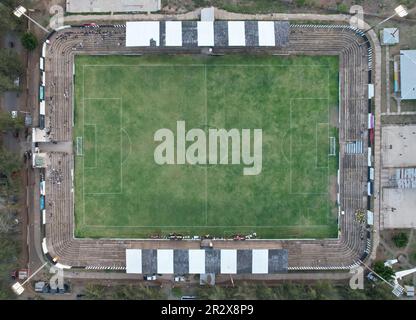 Fußballstadion mit Tribun-Antenne über der Drohne Stockfoto