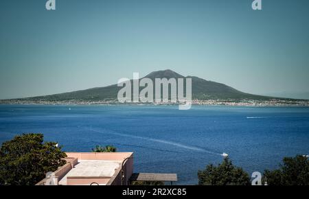 Der Vulkan Vesuv stammt aus Gragnano, Provinz Neapel, Kampanien, Italien. Stockfoto