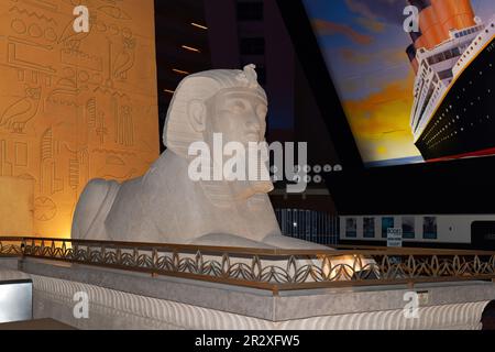 Nevada USA 4. September 2021 kleine Nachbildung der Großen Sphinx von Gizeh im Luxor Hotel & Casino Las Vegas Stockfoto