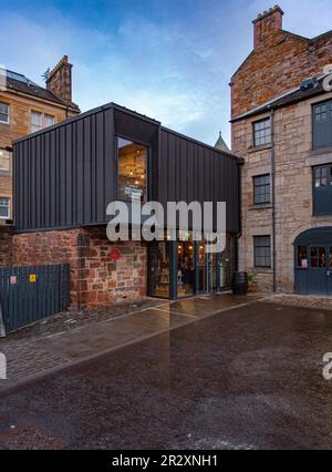 Außenansicht der Holyrood-Brennerei ein moderner Whisky-Hersteller im Herzen von Edinburgh, Schottland Stockfoto