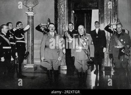 Das Treffen des italienischen Diktators Benito Mussolini mit dem Nazidiktator Hitler in Italien im Jahr 1938 Stockfoto