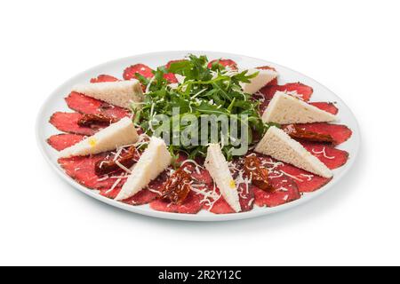 Rindercarpaccio mit rasierte Parmesan-Käse Stockfoto