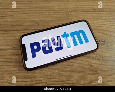 Konskie, Polen - 20. Mai 2023: Paytm Indian Payment Company Logo wird auf dem Bildschirm des Mobiltelefons angezeigt Stockfoto