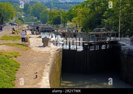 Neuf Ecluses, Canal du Midi, Beziers, Herault, Languedoc-Roussillon, Frankreich Stockfoto