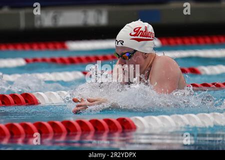 Mission Viejo, Kalifornien, USA. 19. Mai 2023. Lily King, Indiana Swim Club, gewinnt in Spur 5 des Breaststroke Women's Final 50m bei der USA Swimming 2023 TYR Pro Swim Series, Marguerite Aquatic Center in Mission Viejo, Kalifornien. Justin Fine/CSM/Alamy Live News Stockfoto