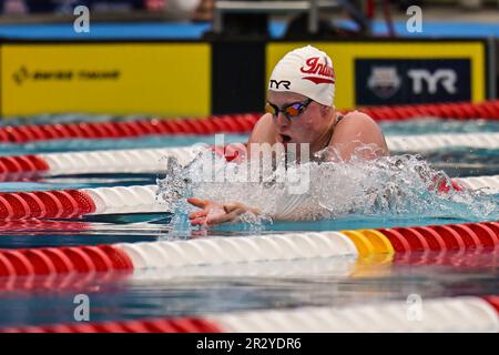 Mission Viejo, Kalifornien, USA. 19. Mai 2023. Lily King, Indiana Swim Club, gewinnt in Spur 5 des Breaststroke Women's Final 50m bei der USA Swimming 2023 TYR Pro Swim Series, Marguerite Aquatic Center in Mission Viejo, Kalifornien. Justin Fine/CSM/Alamy Live News Stockfoto