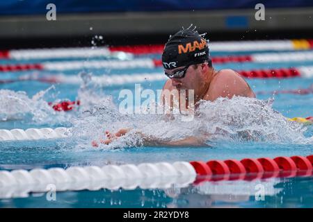 Mission Viejo, Kalifornien, USA. 19. Mai 2023. NIC Fink, Metro Atlanta Aquatics Club, auf Spur 4 des Breaststroke Men's Final 50m bei der USA Swimming 2023 TYR Pro Swim Series, Marguerite Aquatic Center in Mission Viejo, Kalifornien. Justin Fine/CSM/Alamy Live News Stockfoto