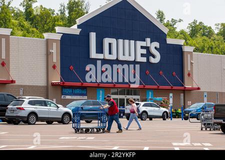 Bloomsburg, Usa. 21. Mai 2023. Gezeigt wird ein Lowe's Store in Bloomsburg, Pa, am Sonntag, den 21. Mai 2023. Lowe's Companies, Inc. Meldet die Quartalsergebnisse am Dienstag, den 23. Mai 2023. (Foto: Paul Weaver/Sipa USA) Guthaben: SIPA USA/Alamy Live News Stockfoto