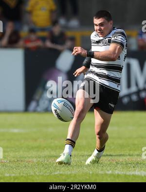 Castleford, Großbritannien. 21. Mai 2023 Jake Clifford vom Hull FC während des Sixth-Round-Spiels des Betfred Challenge Cup zwischen Castleford Tigers und dem Hull Football Club am Sonntag, den 21. Mai 2023 im MEND-A-Hose Jungle in Castleford. (Foto: Mark Fletcher | MI News) Guthaben: MI News & Sport /Alamy Live News Stockfoto