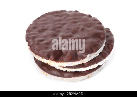 Gepufferte Reiskuchen mit Schokoladenaufstrich, isoliert auf weiß Stockfoto