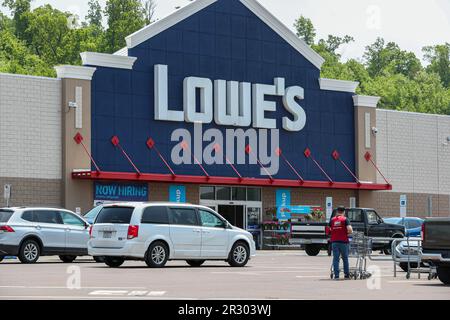 Bloomsburg, Usa. 21. Mai 2023. Außenansicht eines Wohnungsbaugeschäfts von Lowe's. Lowe's Companies, Inc. Meldet die Quartalsergebnisse am Dienstag, den 23. Mai 2023. Kredit: SOPA Images Limited/Alamy Live News Stockfoto