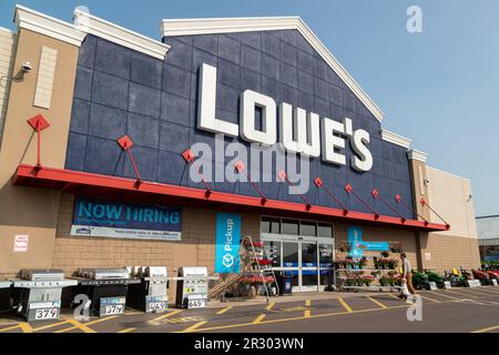 Bloomsburg, Usa. 21. Mai 2023. Außenansicht eines Wohnungsbaugeschäfts von Lowe's. Lowe's Companies, Inc. Meldet die Quartalsergebnisse am Dienstag, den 23. Mai 2023. Kredit: SOPA Images Limited/Alamy Live News Stockfoto