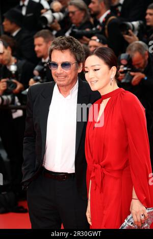 Cannes, Frankreich. 22. Mai 2023. CANNES, Frankreich auf der 18. MAI 2023; Jean-Michel Jarre und Gong Li besuchen den roten Teppich „Indiana Jones and the Dial of Destiny“ während des 76. Jährlichen Filmfestivals in Cannes am 18. Mai 2023 im Palais des Festivals in Cannes, Frankreich. Foto und Copyright Thierry CARPICO/ATP images (CARPICO Thierry/ATP/SPP): SPP Sport Press Photo Credit. Alamy Live News Stockfoto