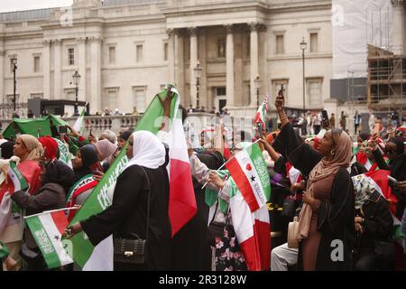 London, Großbritannien. 21/Mai/2023 Kundgebung für Somaliland, Trafalgar Square Menschen mit Ursprung in Somaliland versammeln sich auf dem Trafalgar Square, um die vor drei Jahrzehnten erfolgte Unabhängigkeitserklärung der Region von Somalia zu feiern. Die Erklärung ist international nicht anerkannt, und die Redner der Kundgebung forderten die Annahme ihres Status. Kredit: Roland Ravenhill/Alamy. Stockfoto