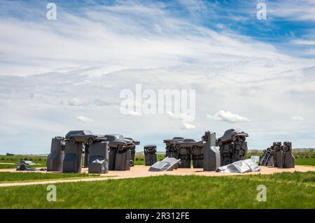 Carhenge, Skulptur von Jim Reinders in der Nähe der Stadt Alliance, Nebraska Stockfoto