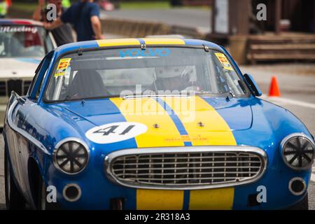 Oldtimer-Rennen während der 2019 Vintage Racing Group 500. Stockfoto