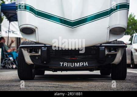 Oldtimer-Rennen während der 2019 Vintage Racing Group 500. Stockfoto