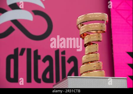 Bergamo, Italien. 21. Mai 2023. "Trofeo Senza Fine" während der 15. Etappe - Seregno - Bergamo, Giro d'Italia in Bergamo, Italien, Mai 21 2023 Kredit: Independent Photo Agency/Alamy Live News Stockfoto