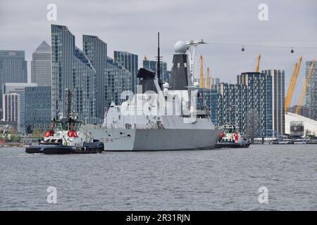 HMS DIAMOND, ein königlicher Navy Typ-45 Zerstörer, gesehen auf der Themse in London Stockfoto