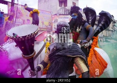 Ajmer, Indien. 22. Mai 2023. Der Künstler tritt am 01. Mai 2023 im indischen Bundesstaat Rajasthan bei der alljährlichen Hinduprozession auf, die vor Ort als Shyam Baba Festival Celebration bekannt ist. Foto von ABACAPRESS.COM Gutschein: Abaca Press/Alamy Live News Stockfoto