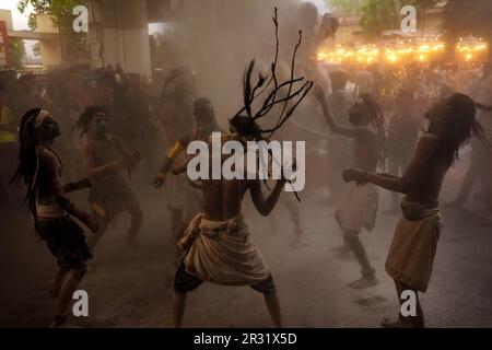 Ajmer, Indien. 22. Mai 2023. Der Künstler tritt am 01. Mai 2023 im indischen Bundesstaat Rajasthan bei der alljährlichen Hinduprozession auf, die vor Ort als Shyam Baba Festival Celebration bekannt ist. Foto von ABACAPRESS.COM Gutschein: Abaca Press/Alamy Live News Stockfoto