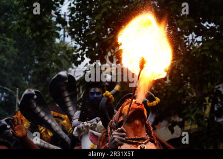 Ajmer, Indien. 22. Mai 2023. Der Künstler tritt am 01. Mai 2023 im indischen Bundesstaat Rajasthan bei der alljährlichen Hinduprozession auf, die vor Ort als Shyam Baba Festival Celebration bekannt ist. Foto von ABACAPRESS.COM Gutschein: Abaca Press/Alamy Live News Stockfoto