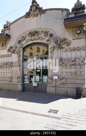 Italienische Freiheitsarchitektur in Mailand, ehemaliges Dumont-Kino, zwischen Via Frisi und Via Melzo, Arch. Ferdinando Tettamanzi und Giovanni Mainetti, Lomba Stockfoto