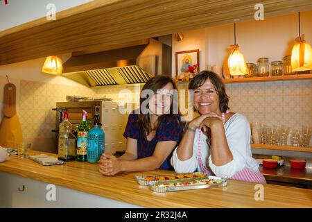 Maria y Katryna, La Coqueria, Mercado de Santa Catalina, Barrio de Santa Catalina, Palma, Mallorca, Balearen, Spanien. Stockfoto