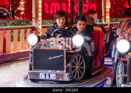 Mercado de Navidad, East Princes Street Gardens, Edimburgo, Lowlands, Escocia, Reino Unido. Stockfoto