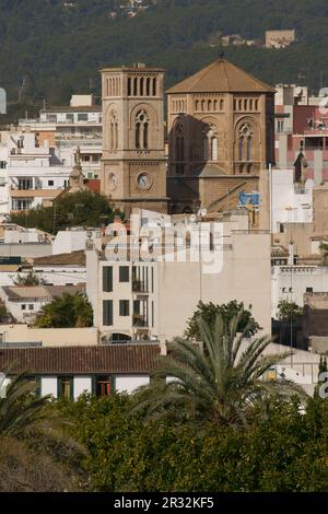 Iglesia del Sagrat Cor desde La Terraza de La Lonja. La Llotja, siglo XV Palma. Mallorca Islas Baleares. España. Stockfoto