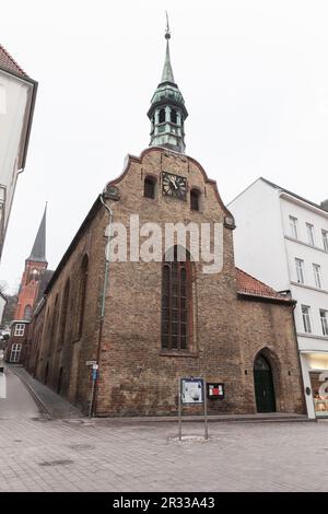 Flensburg, Deutschland - 10. Februar 2017: Kirche des Heiligen Geistes in der Großen Straße der Flensburger Altstadt Stockfoto